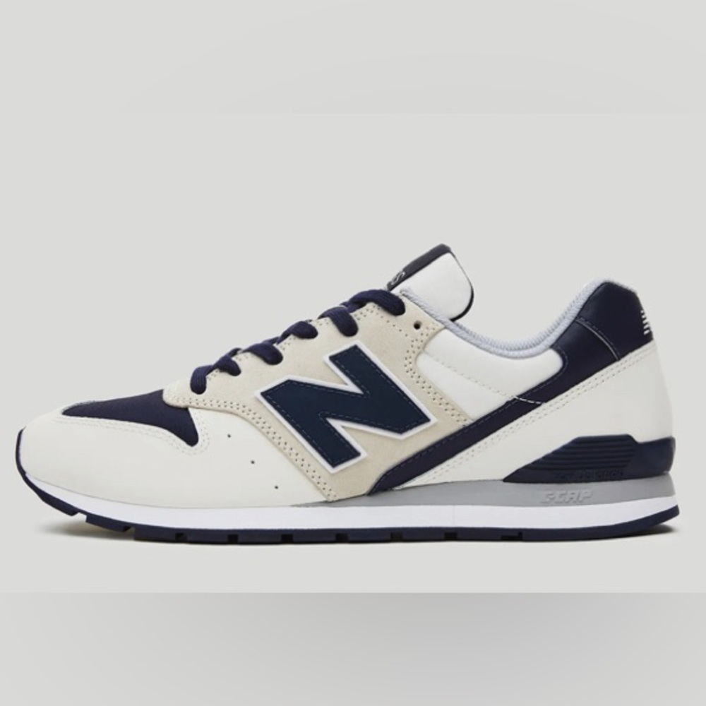New Balance x Figs Scrubs Shoes, brand new in box size 7.5m/9w